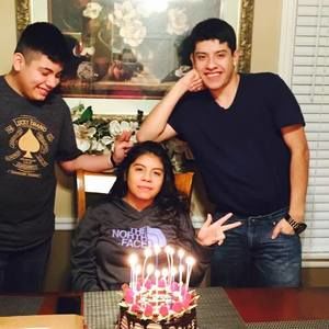 Meet your Posher, Veronica